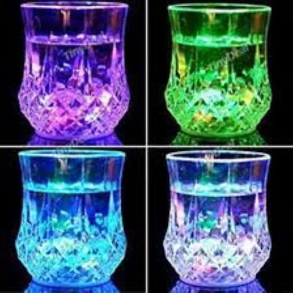 Clorful flashing LED light up glass LED pineapple cup New Led Glowing Mug Glass Water Liquid Inductive Rainbow Color Changing Flashing Light Cup